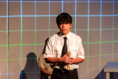 Curious-Incident-of-the-Dog-in-the-Night-Time-Production-Photo-009