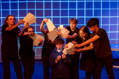 Curious-Incident-of-the-Dog-in-the-Night-Time-Production-Photo-067