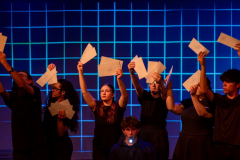 Curious-Incident-of-the-Dog-in-the-Night-Time-Production-Photo-070