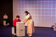 Curious-Incident-of-the-Dog-in-the-Night-Time-Production-Photo-163